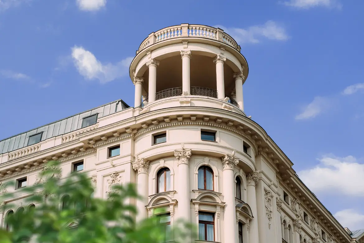 Реконструкция здания