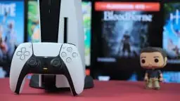 Darkest Dungeon 2 llega en formato físico para PlayStation 5, Xbox Series X y Nintendo Switch el próximo octubre