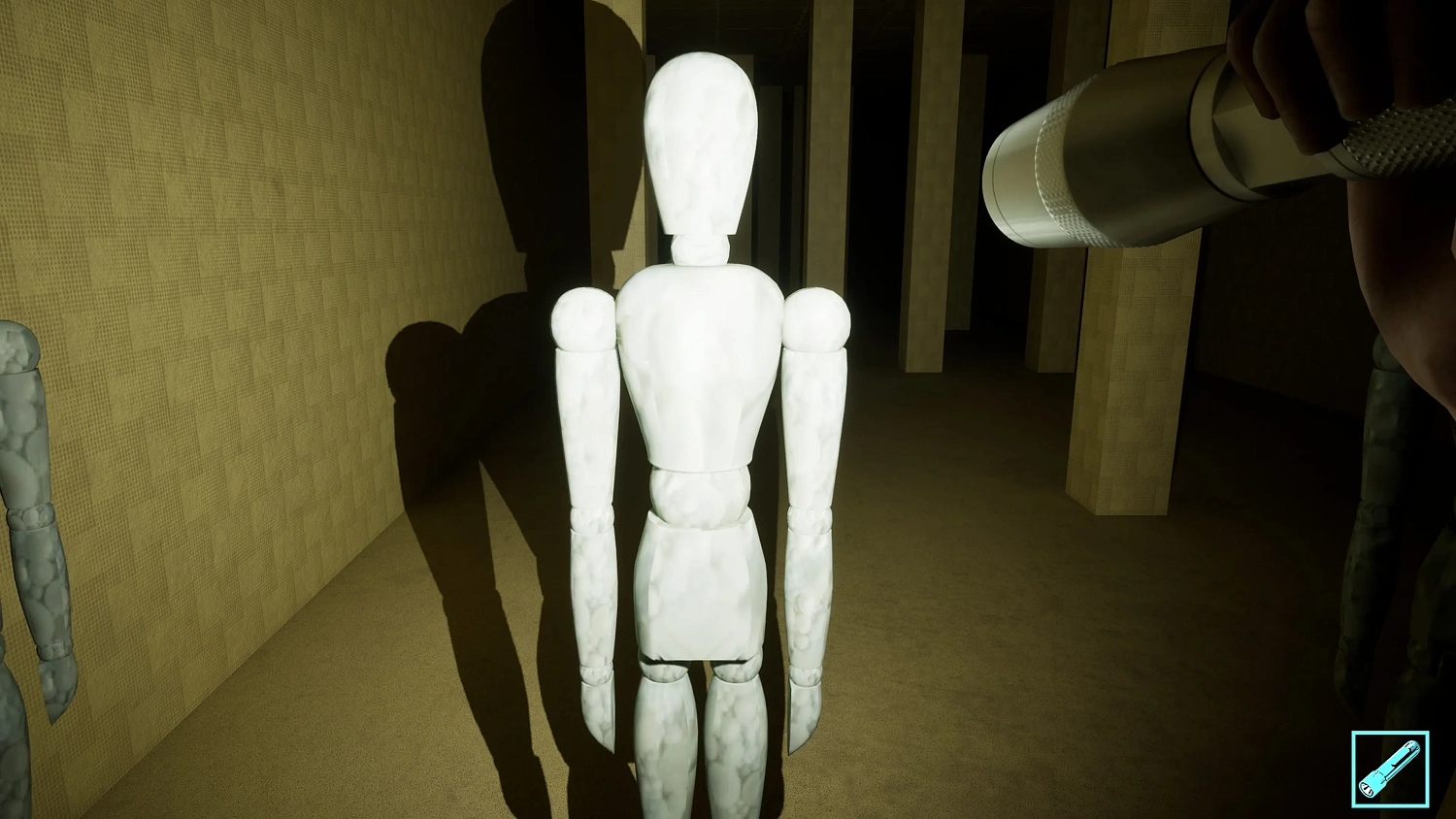Los Backrooms: Abandonado